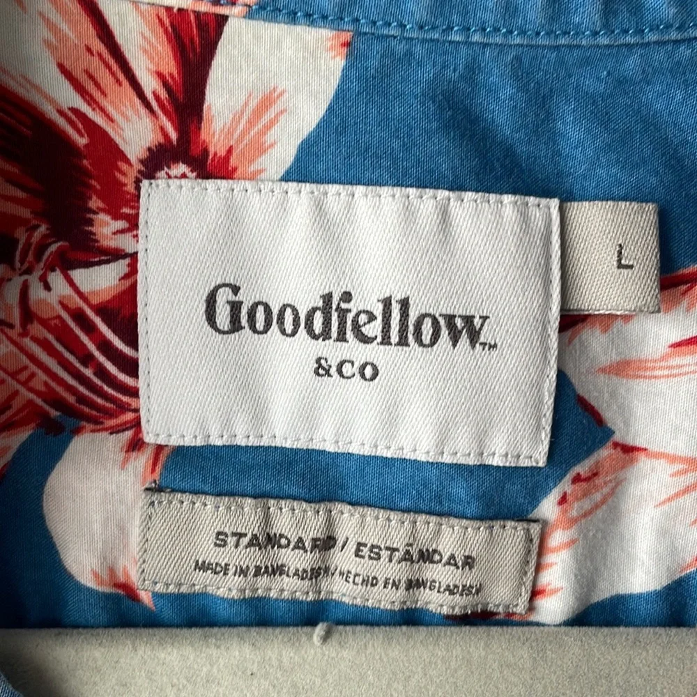 Mens Floral Button Down - Picture 3 of 5